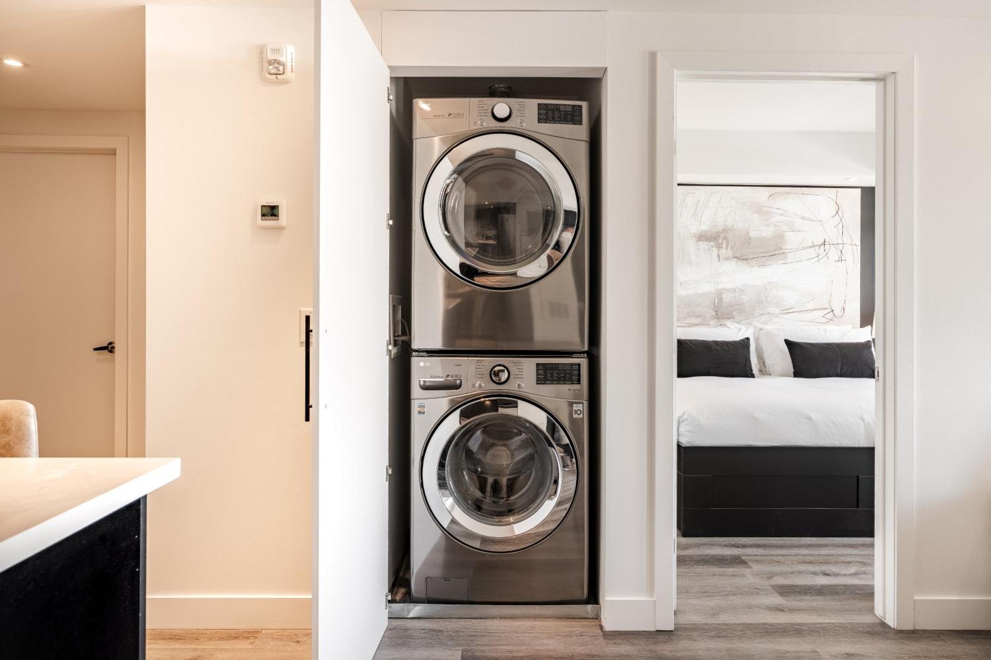 Westview Luxury Suites Ottawa Kültér fotó