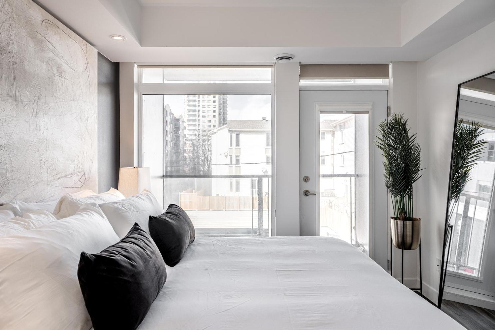 Westview Luxury Suites Ottawa Kültér fotó