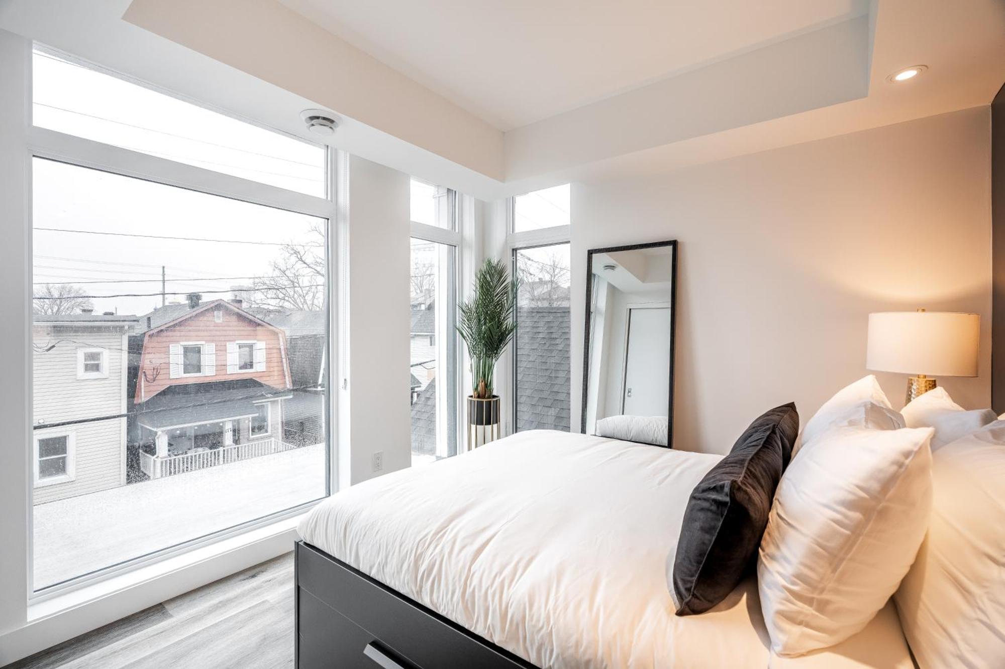 Westview Luxury Suites Ottawa Kültér fotó